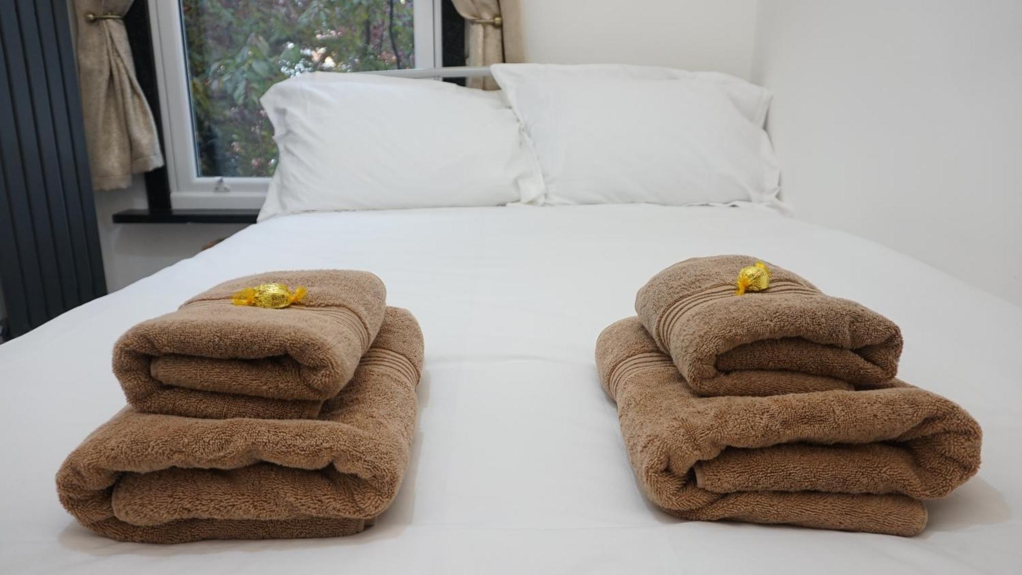 Beautiful London Home Sleeps 6, 2 Minutes To Metro Luaran gambar