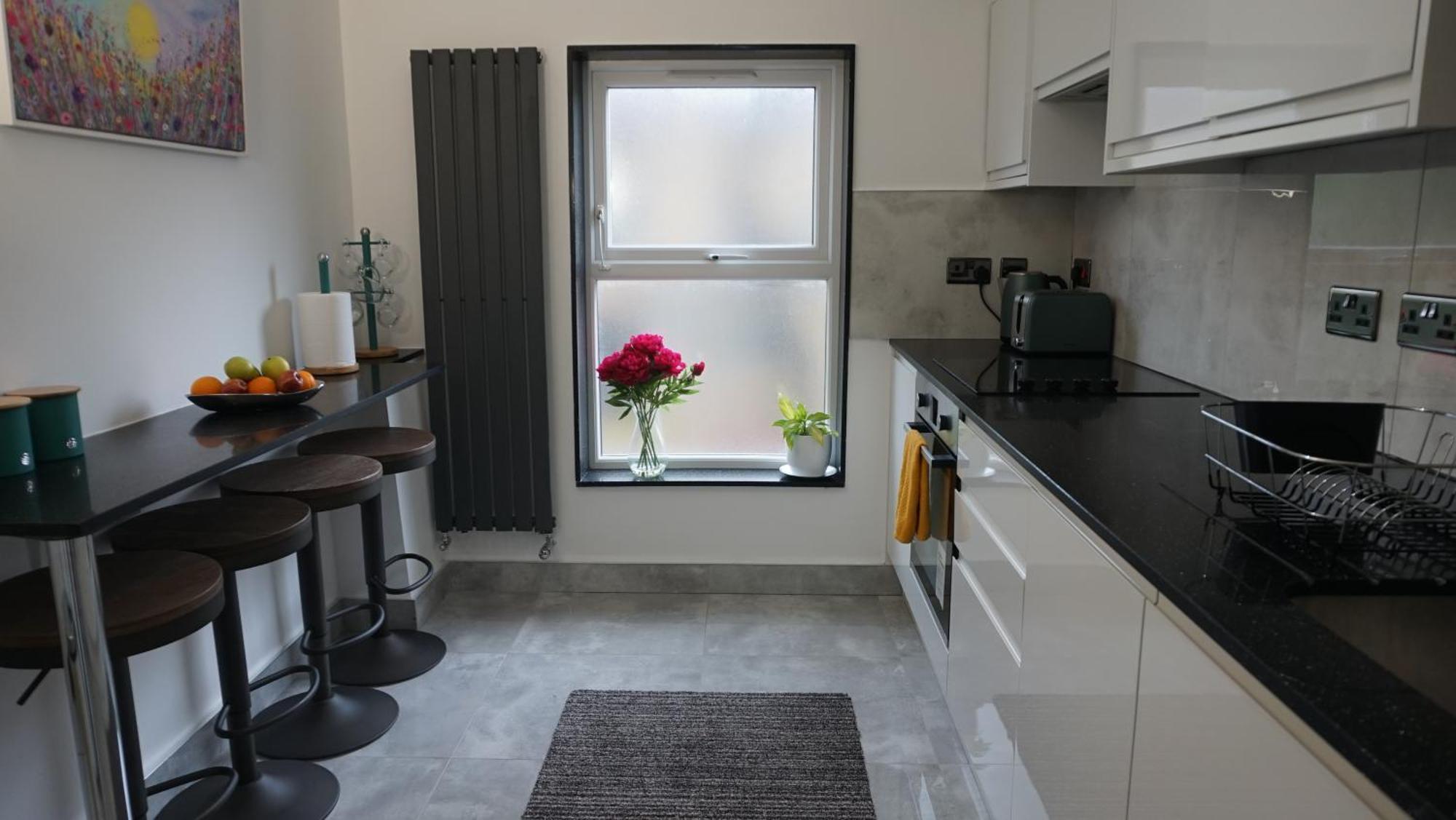 Beautiful London Home Sleeps 6, 2 Minutes To Metro Luaran gambar